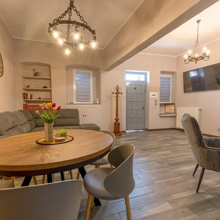 بيت للعطل Inas Garden Elias لينّو