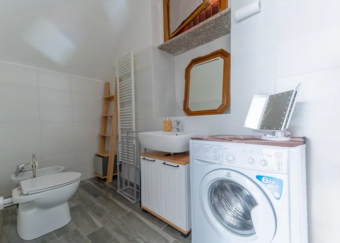 Inas Garden Elias Suite, Casa vacanze Lenno